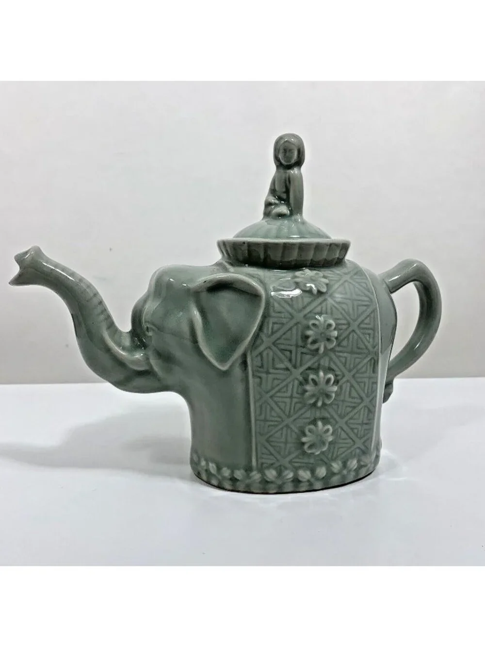 VTG 90s Pier 1 Boho Elephant Ceramic Teapot Celadon Green Asian Decor